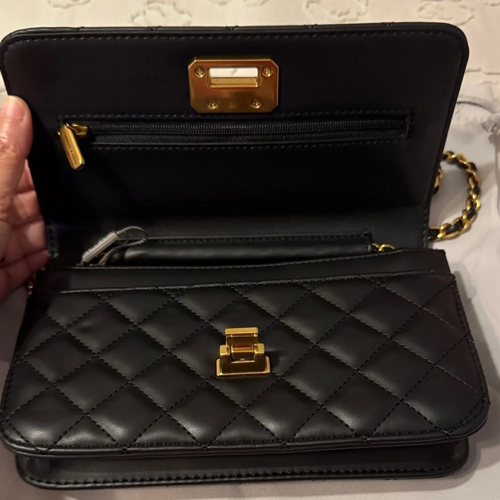 Charles & Keith Gradient Gift Box - Picture 9 of 13
